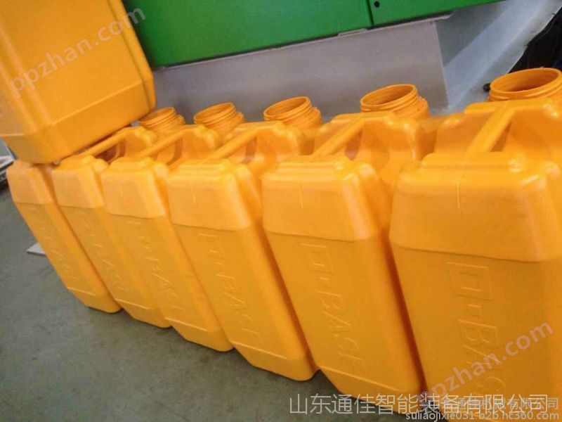 尿素溶液桶设备视频|10L塑料桶生产设备|小型堆码桶生产线